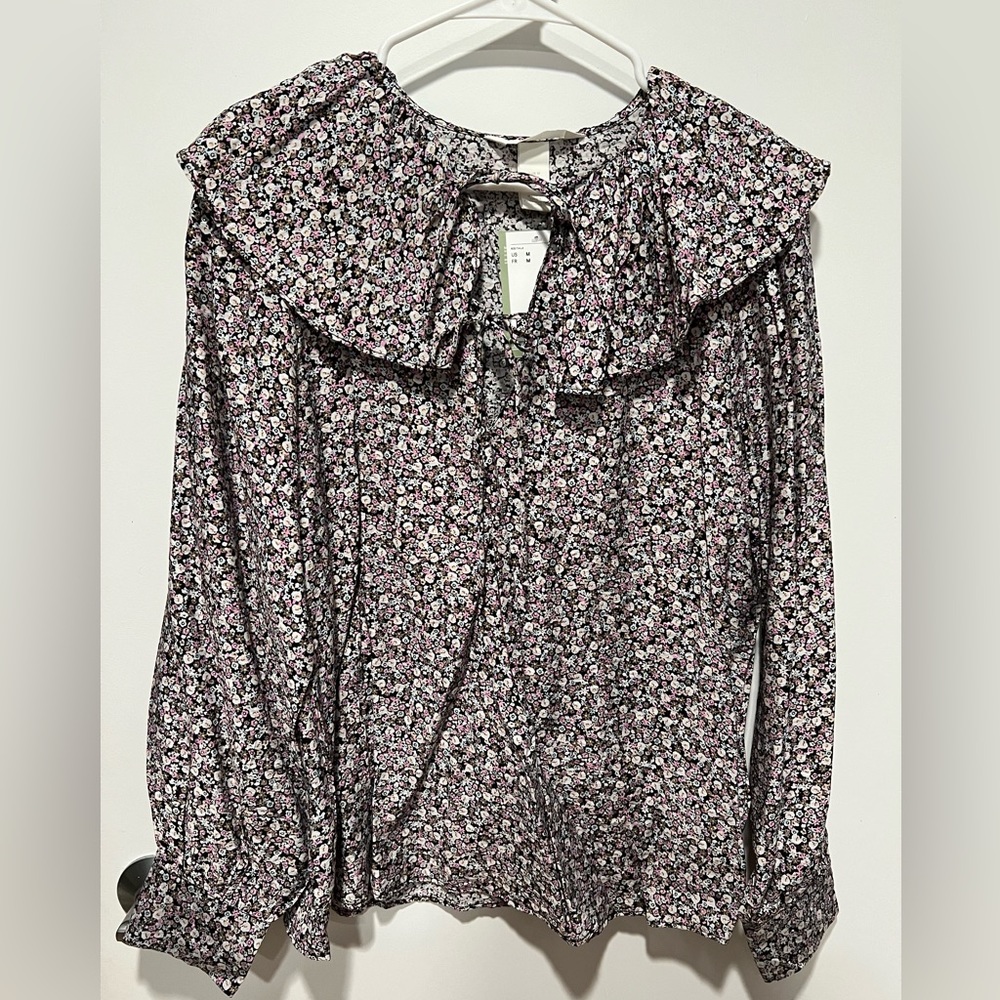 NWT ruffle collar floral blouse - Picture 4 of 8